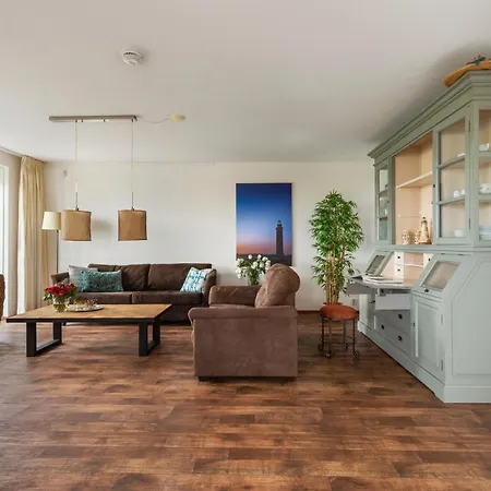 602s 4-pers With Unique View